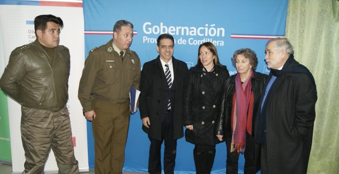 Jefe de la División de Carabineros participó en diálogo social en la comuna de Puente Alto.
