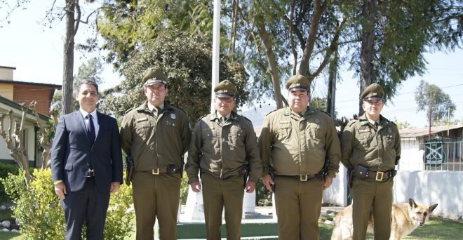 Jefe de la División de Carabineros visitó la Tenencia de Olmué