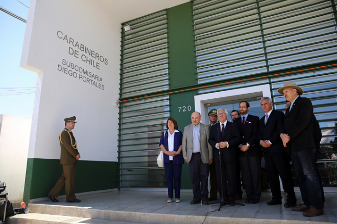 Ministro Fernández inauguró subcomisaría en Diego Portales y entrega 28 vehículos policiales para la región de O’Higgins