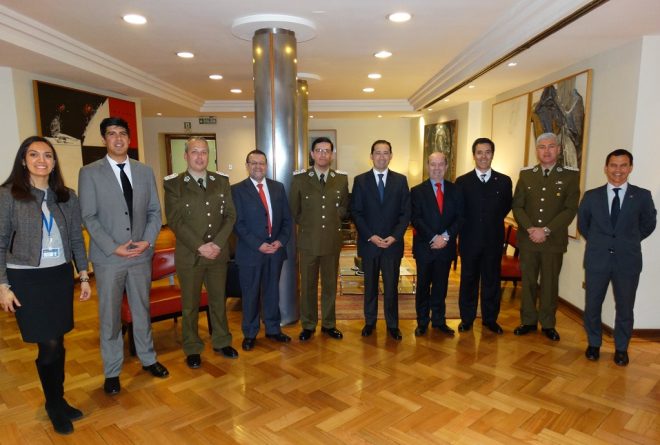 División de Carabineros y Banco Estado celebran convenio en favor de Becarios CECIPU