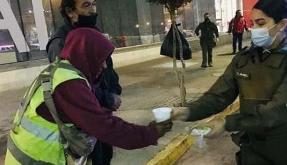 DIGEMPOL y Carabineros de Chile articulan ayuda a más de 26 mil personas en situación de calle