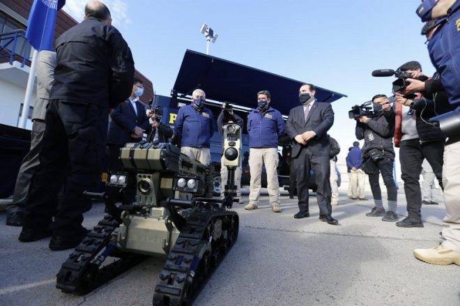 Subsecretario del Interior encabeza actividad de entrega de equipamiento robótico contra explosivos a la Policía de Investigaciones